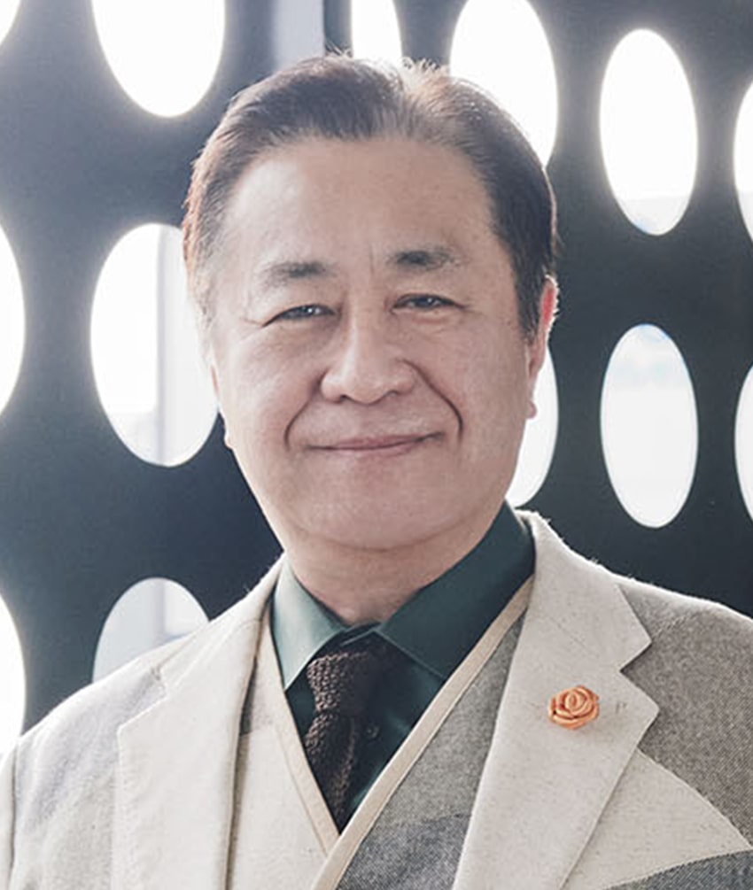 メニコン 取締役兼代表執行役会長 CEO 田中 英成